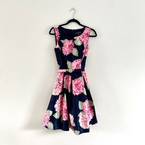Jessica Howard Cocktail Dress Navy Floral Print Sleeveless Scoop Neck Size 8